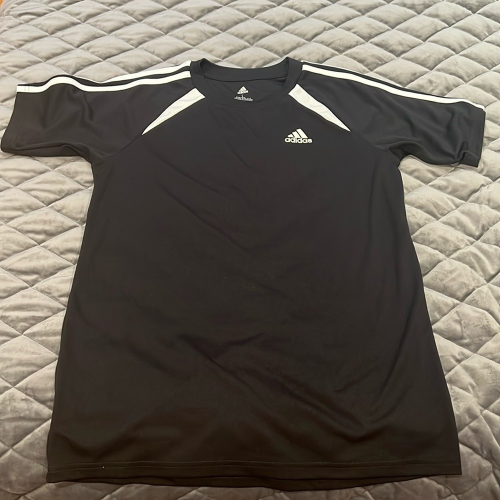 Boys size L (14/16) adidas black short sleeve dri fit shirt